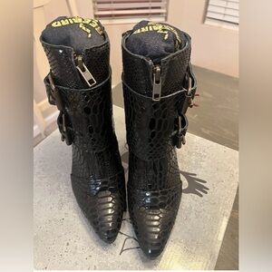 New Freebird Joey Snake Skin Leather Bootie Size 7